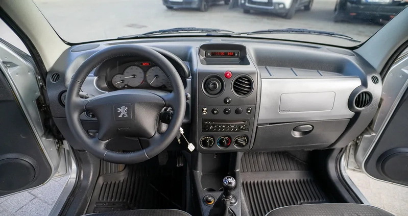 Peugeot Partner cena 11500 przebieg: 182949, rok produkcji 2003 z Skępe małe 667